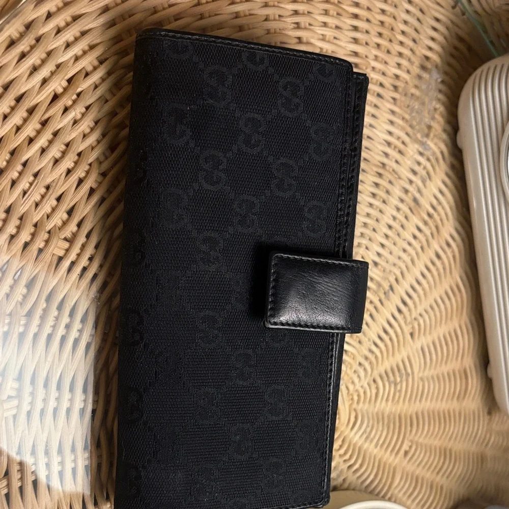 Gucci Black GG Canvas Continental Wallet with Gold Horsebit - Picture 10 of 16